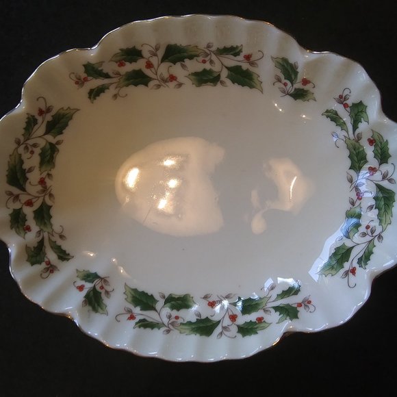 Made in Japan Porcelain Ware Bon Bon Candy trinket dish Holly Christmas - Picture 1 of 15